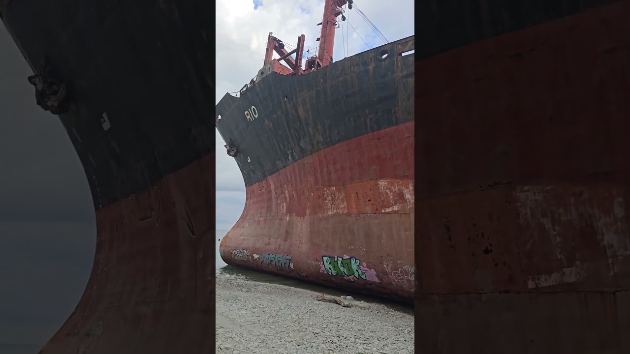 Корабль потерпевший кораблекрушения.  Сухогруз Рио