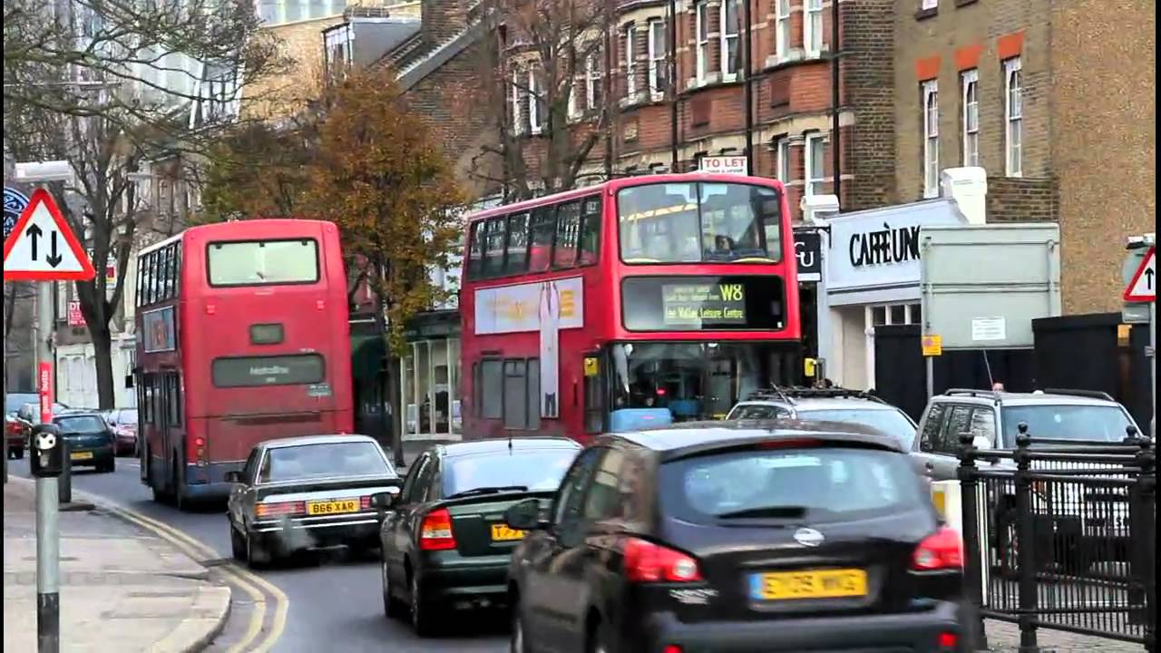 Buses in Enfield 5th Dec 2010.avi