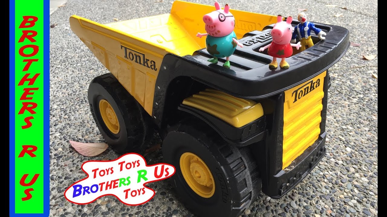 Tonka Truck Toy Play | Brothers r Us!