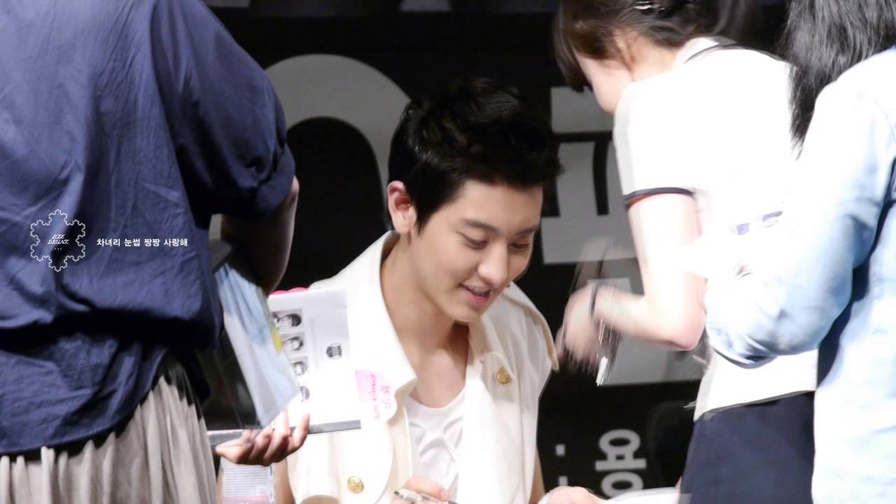 130613 Chanyeol's eyebrows AWESOME