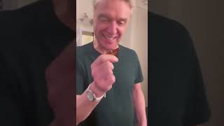 David Byrne explains pizza guitar pick