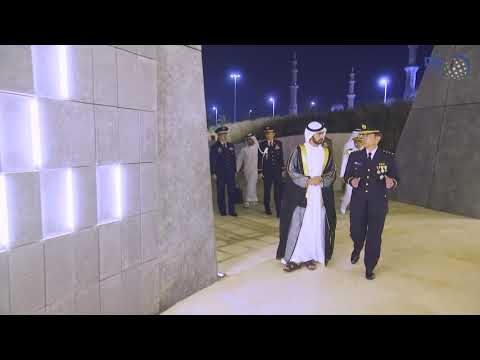 رئيس أركان القوات اليابانية المشتركة يزور واحة الكرامة