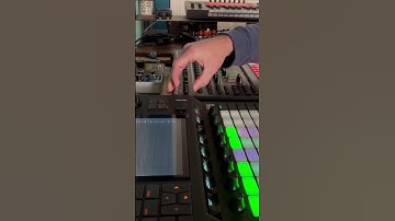 Hypnotic techno - Akai Force, TR8S and Arturia Microfreak #techno #akaiforce #tr8s #microfreak #edm