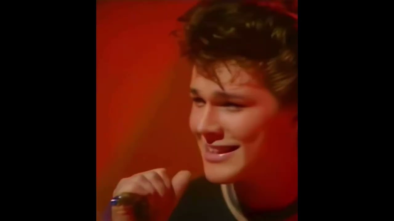 Pajaritos en el aire + Aha