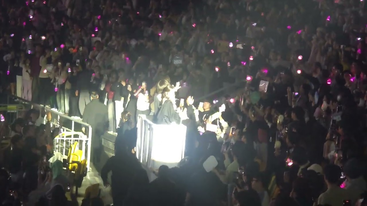 251102아이브(IVE)콘서트(SHOW WHAT I AM)-Wild Bird 유진중심