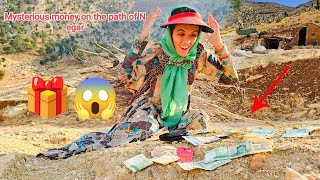 A Wallet Full of Cash, Transformed the Life of a Homeless Mother 