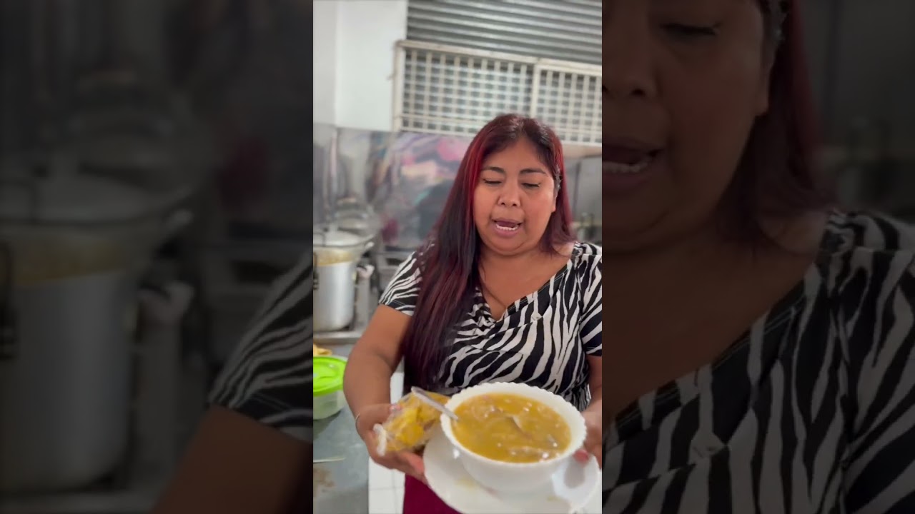 Ofrecía encebollado de esta forma y al final le paso esto.