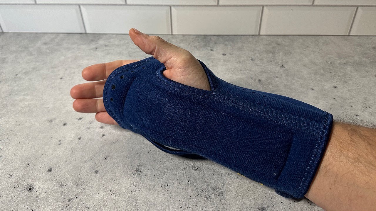 3M Futuro Night Wrist Support Brace -  One Size Fits All