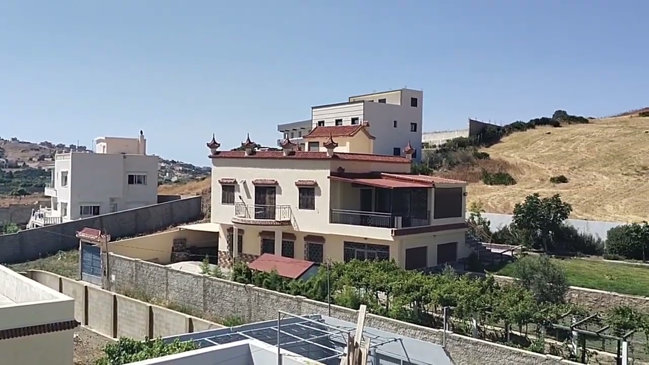 دار و منزل للبيع نواحي قصر الصغير واصلا جميع المرافق 75متر و الأرض 202متر