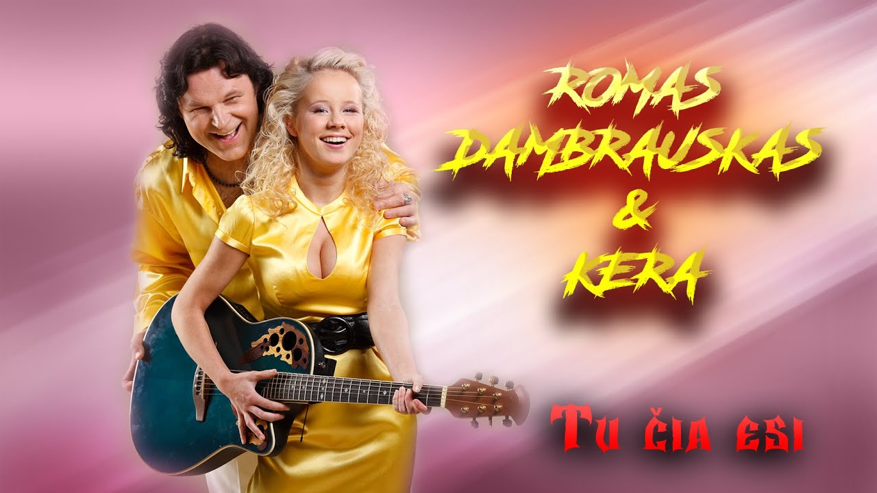 Porno bir teshikdan soriladi Onamning kokraklari