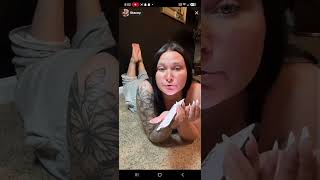 Thick Tiktok Brunette In The Pose