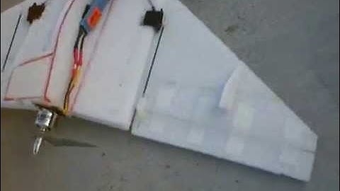 Redesigned/rebuilt of my first rc scratch built plane: Crashes