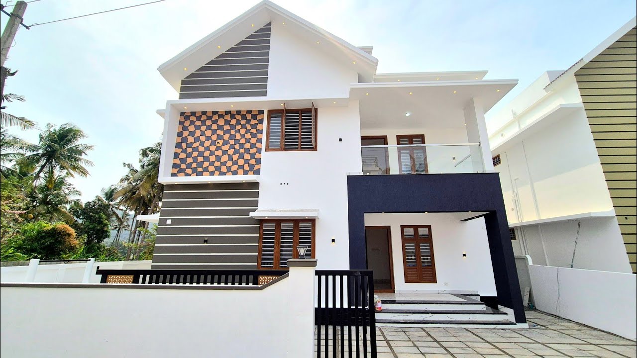1915 Sqft 4BHK House | Spacious Family Home on 4.5 Cent Plot