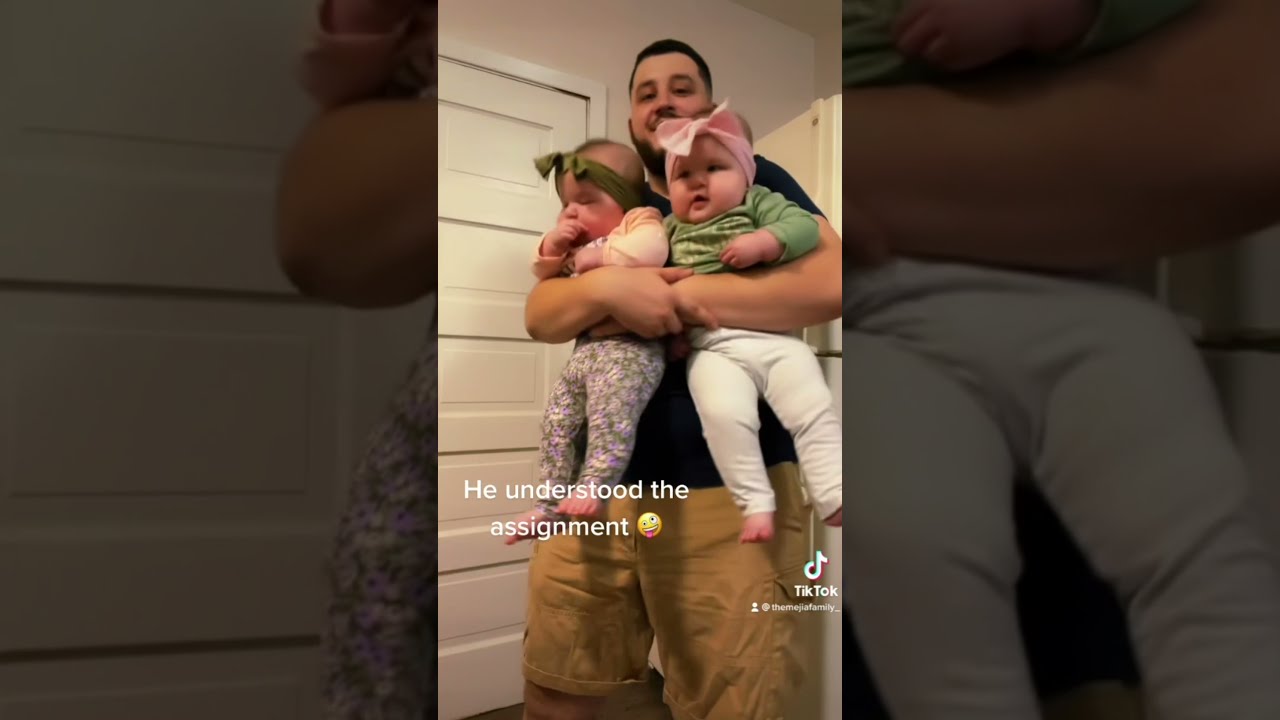 7 Month Old Twins Weigh 21lbs SWNS