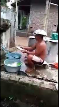 Gara gara bojo minggat ro wong liyo