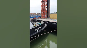 ??? Vlissingen Netherlands ???? Sluicebox @TravelwithHugoF  #boatlock #sluicebox #sluice #sluis