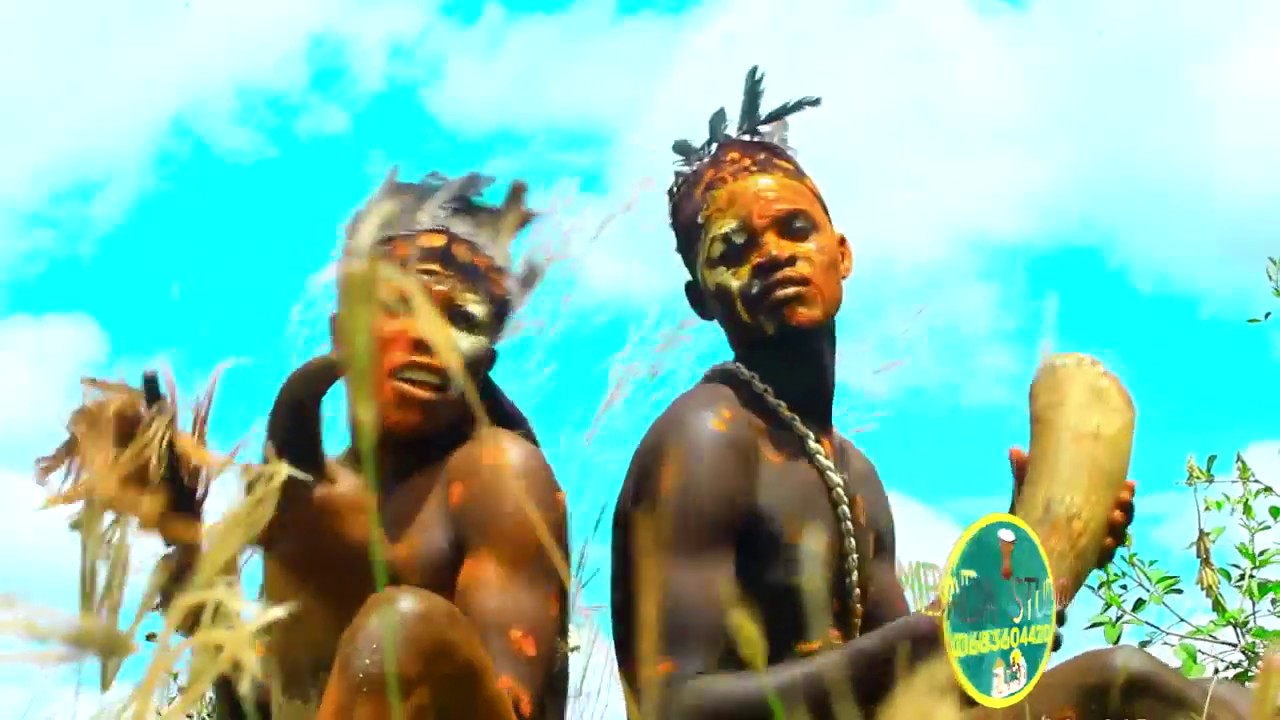 Ngobho ft Wavunja Bend Mbina - YouTube