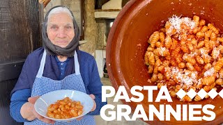 86yr old Maria makes easy 'malloreddus' pasta with tomato sauce! | Pasta Grannies