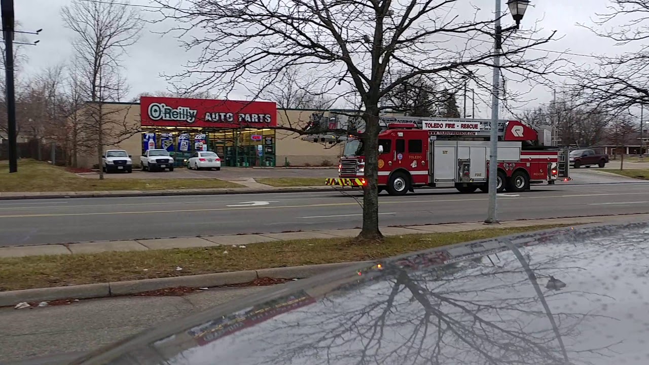 2020/01/04 OHIO "Toledo Fire & Rescue Engine (17) respond to Emergency