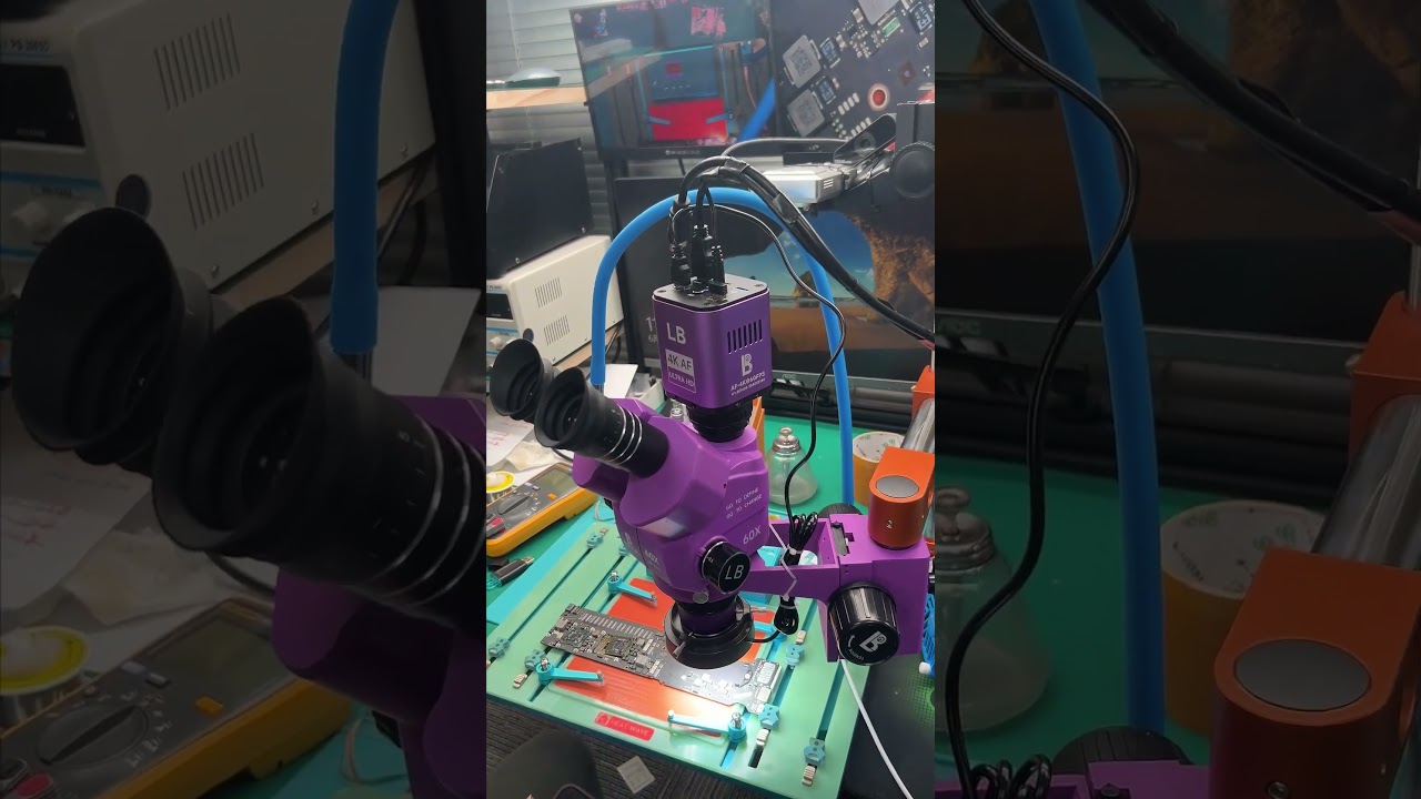 Face-to-face talking to test microscope performance