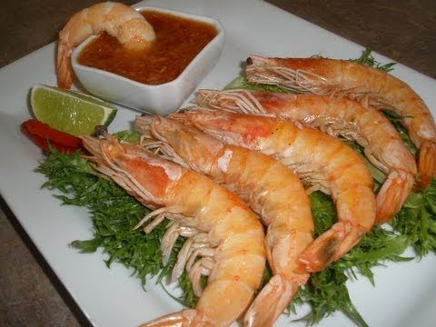 Steamed Shrimp Served with Spicy Sweet and Sour Sauce - YouTube