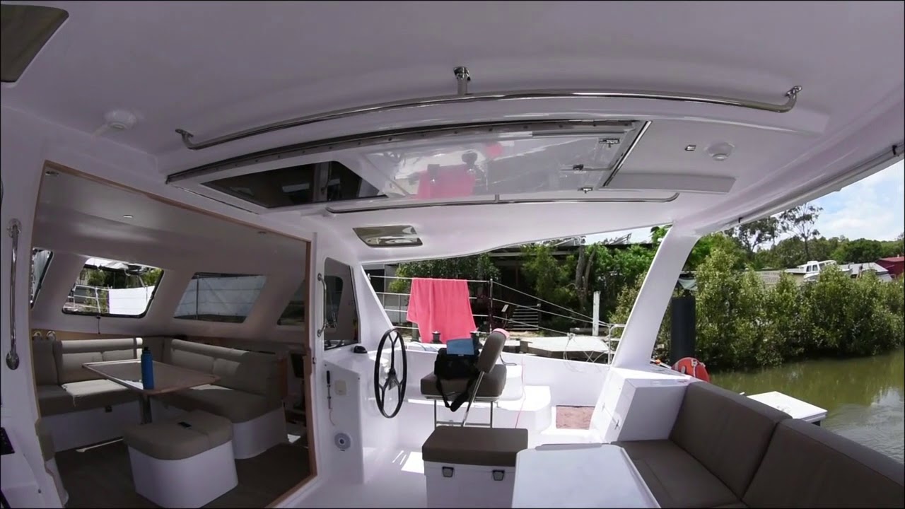 Saloon-cockpit lowering door features on Seawind 1260