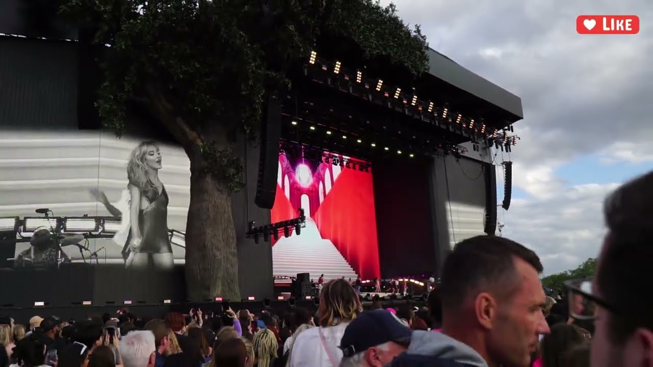 SABRINA CARPENTER (Nonsense) LIVE Hyde Park, London 2023 4K - YouTube