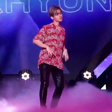 Iconic intro 🔥😍 #baekhyun #exo #exoshorts #unvillage #citylight