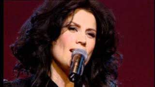Jill Johnson - Live & Unplugged - 20 - Kärleken Är (HQ).mp4