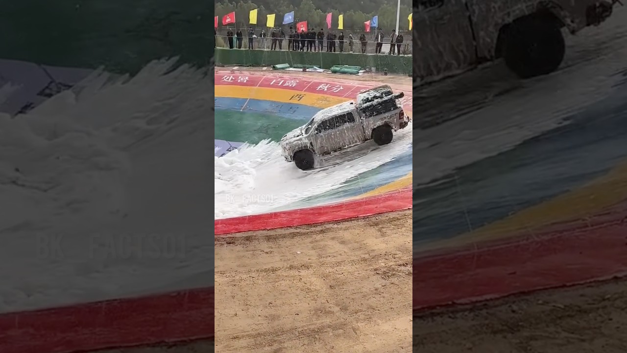 पापा 🤵 जी अपनी car  🚘  को लेकर गड्ढे😭  में फंस गए