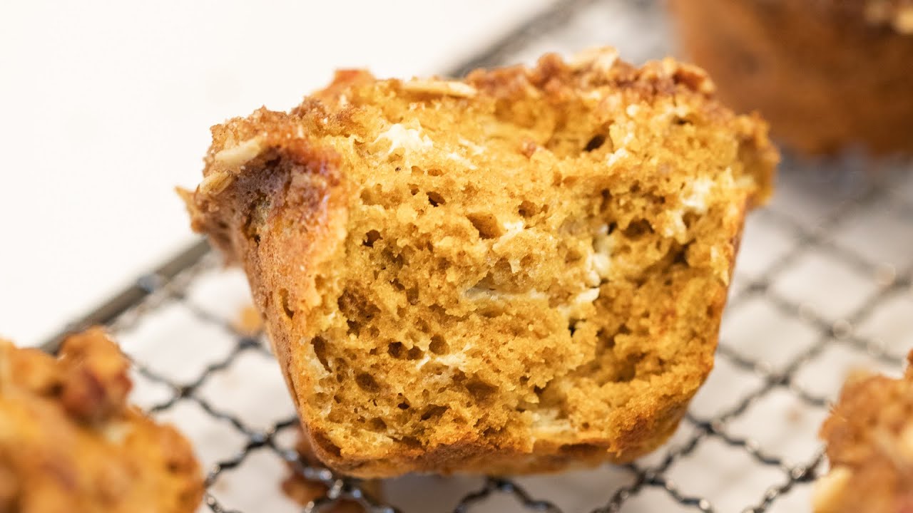 Pumpkin Cheesecake Muffins