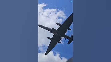 Why the U-2 Spy Plane Lands on Just Two Wheels! #facts #ytshorts #trending