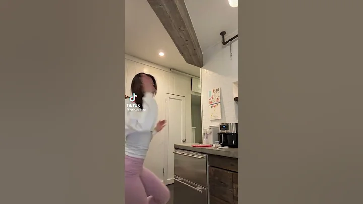 ERICA HA DANCE MOVES #ericaha #evelynha #hjevelyn #emilyha #hasisters #dance