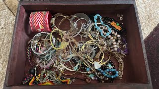 ASMR Bracelet Collection! (jewelry sounds, whispers, & tapping)
