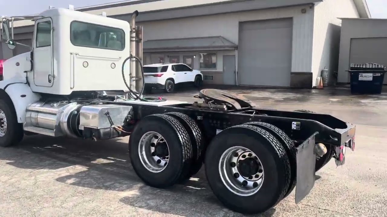 2013 Peterbilt - Cummins - Allison - Low Miles - Lockers - Heavy Spec