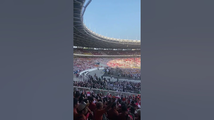 Momen menyanyikan lagu Kristus Jaya sebelum Misa bersama Paus Fransiskus