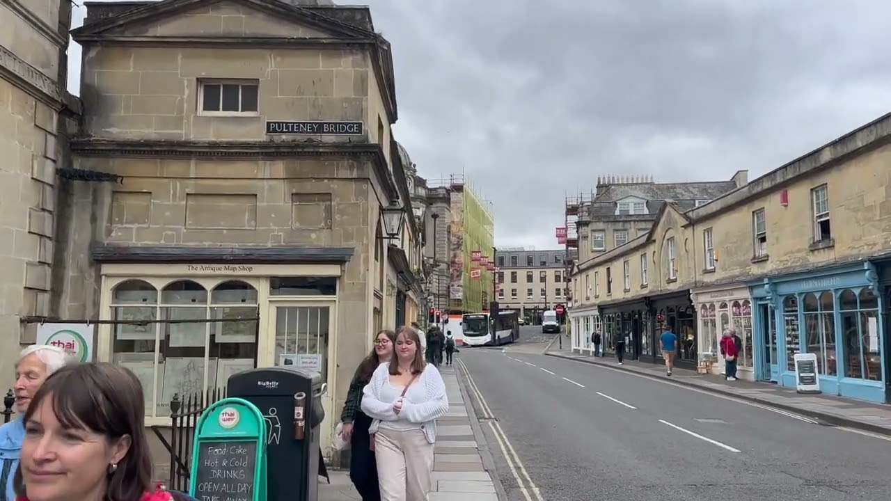 BATH WALKING TOUR || A COMPLETE TRAVEL GUIDE TO BATH SPA - UNITED KINGDOM