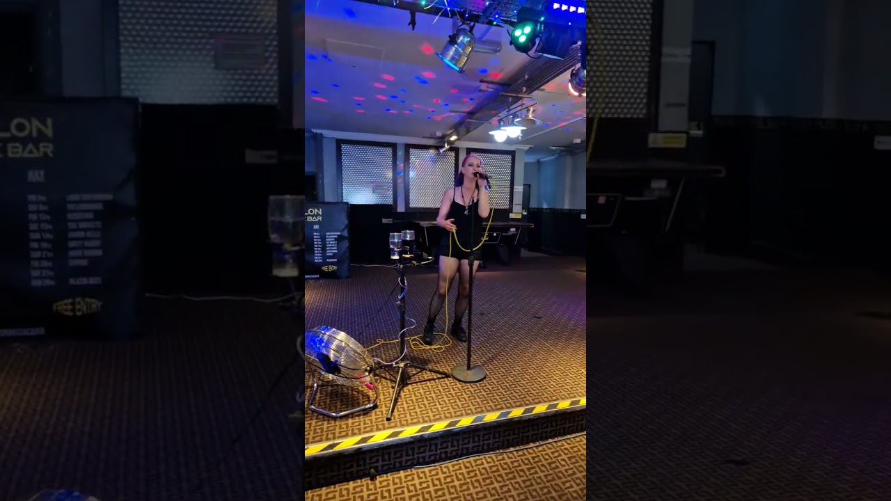 Susie Brown - Rescue Me ('Fontella Bass' Cover) Live at The Papillon 