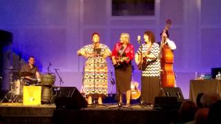 Tamela Mann doesn't know song but still KILLS IT!!!