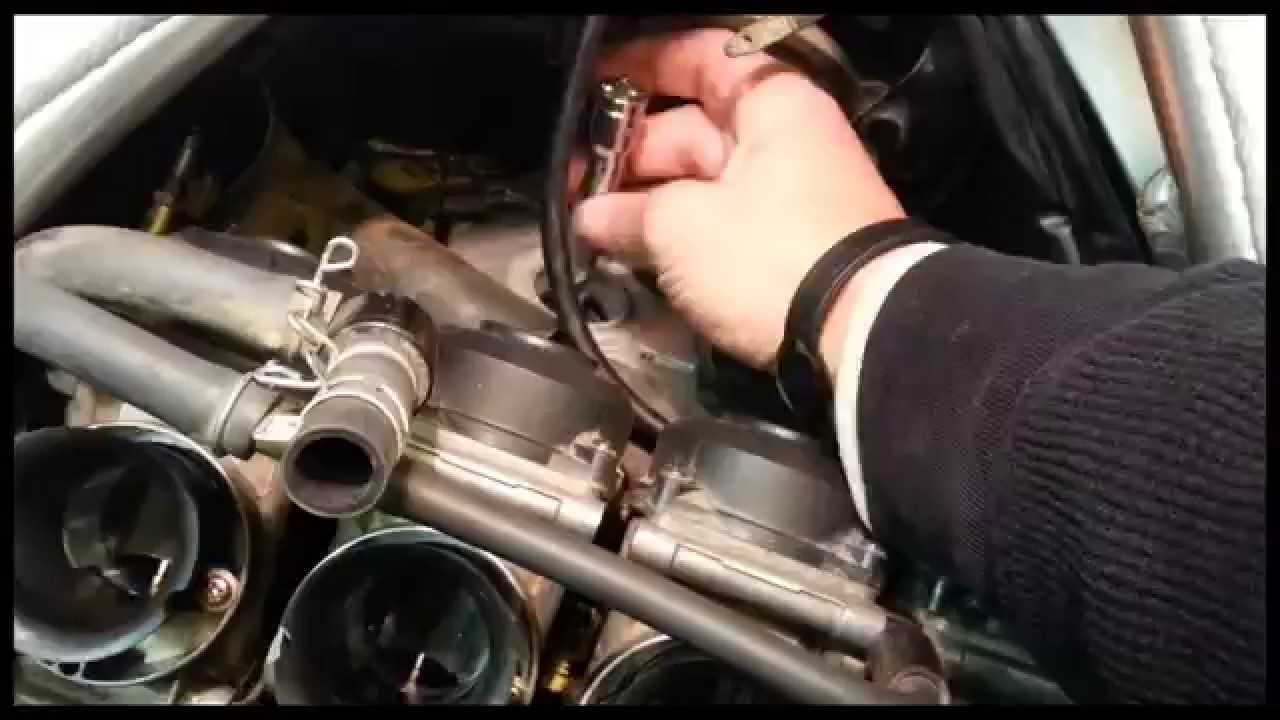 Spark Plug Change 01 YZF R6 pt 2 - YouTube