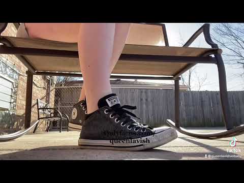 Shoe removal / dirty white sock removal (2 min)