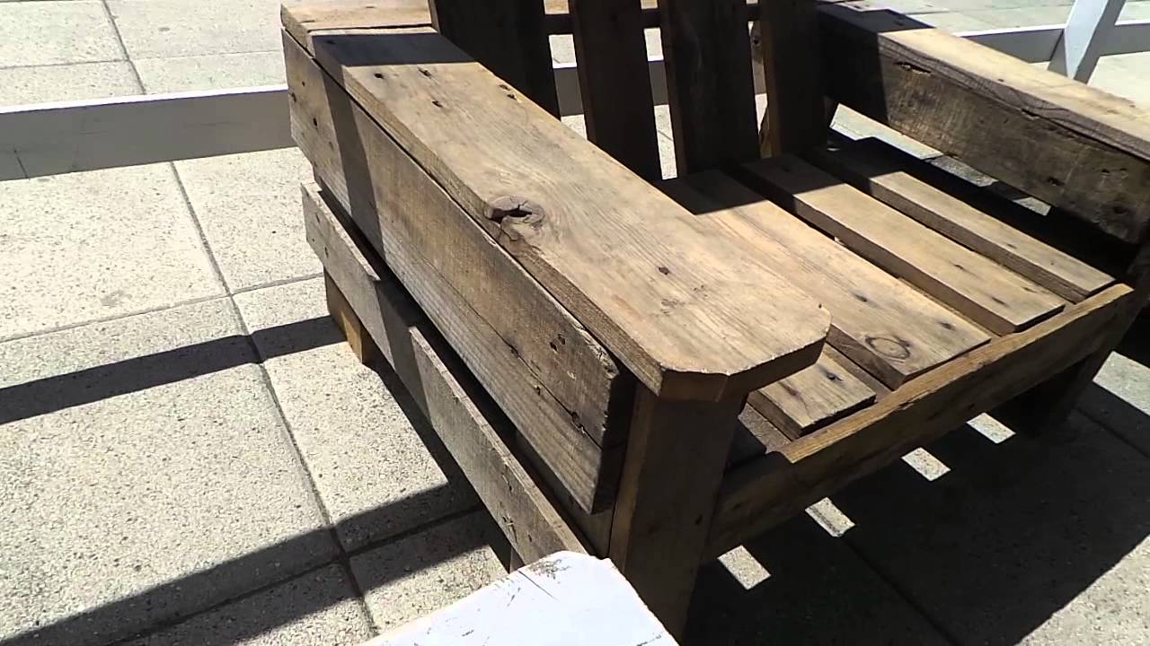 Divano fai da te con pedane: divano angolare con pedane in legno ...