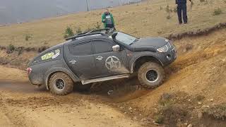 Extreme OFF ROAD 🏆 Mitsubishi L200💥vs💥Toyota Hilux extreme offroad