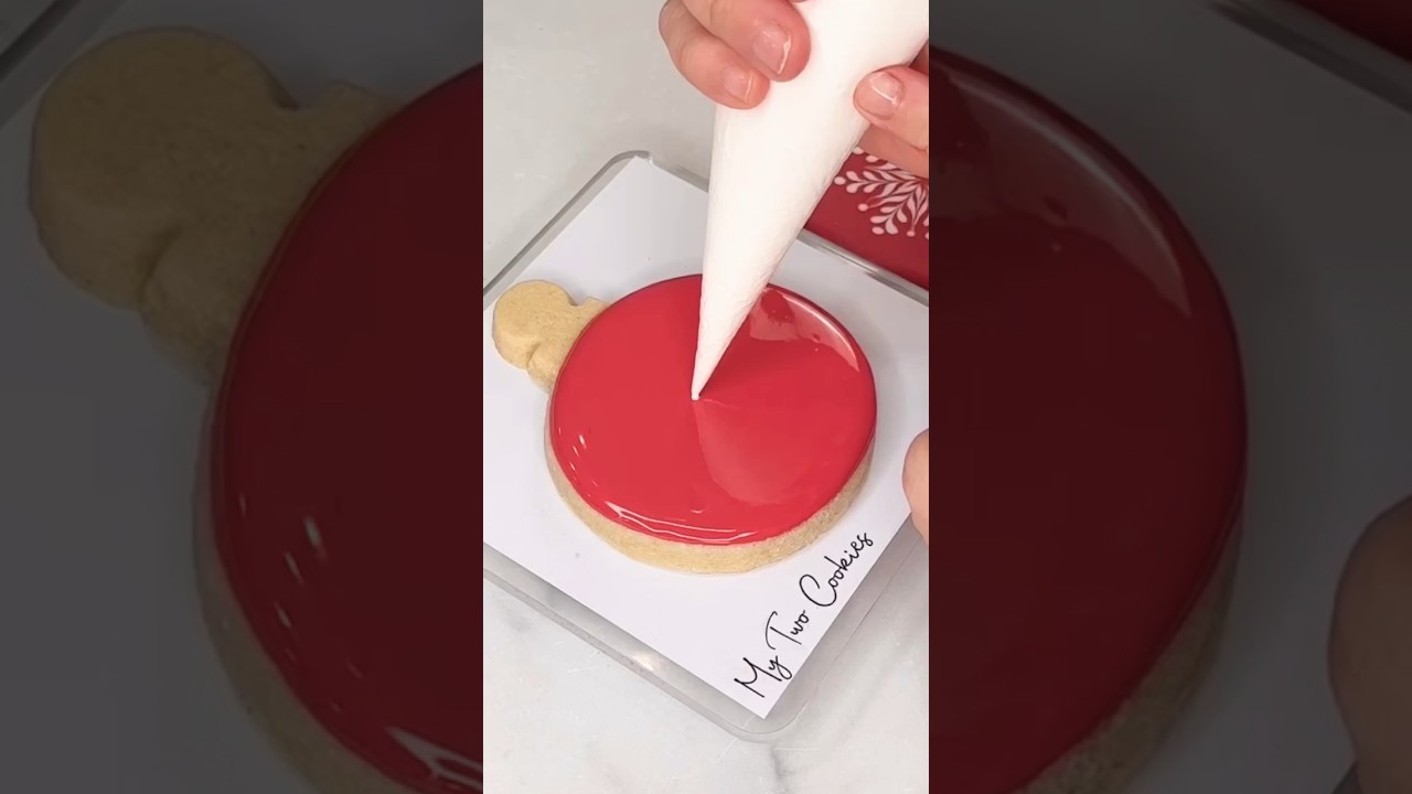 Wet on wet royal icing snowflake cookie decorating tutorial! 