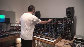 Techno Jam with sweet IIIP Moog Modular Synth, 2 DFAM and a Roland TR8s Drum Machine
