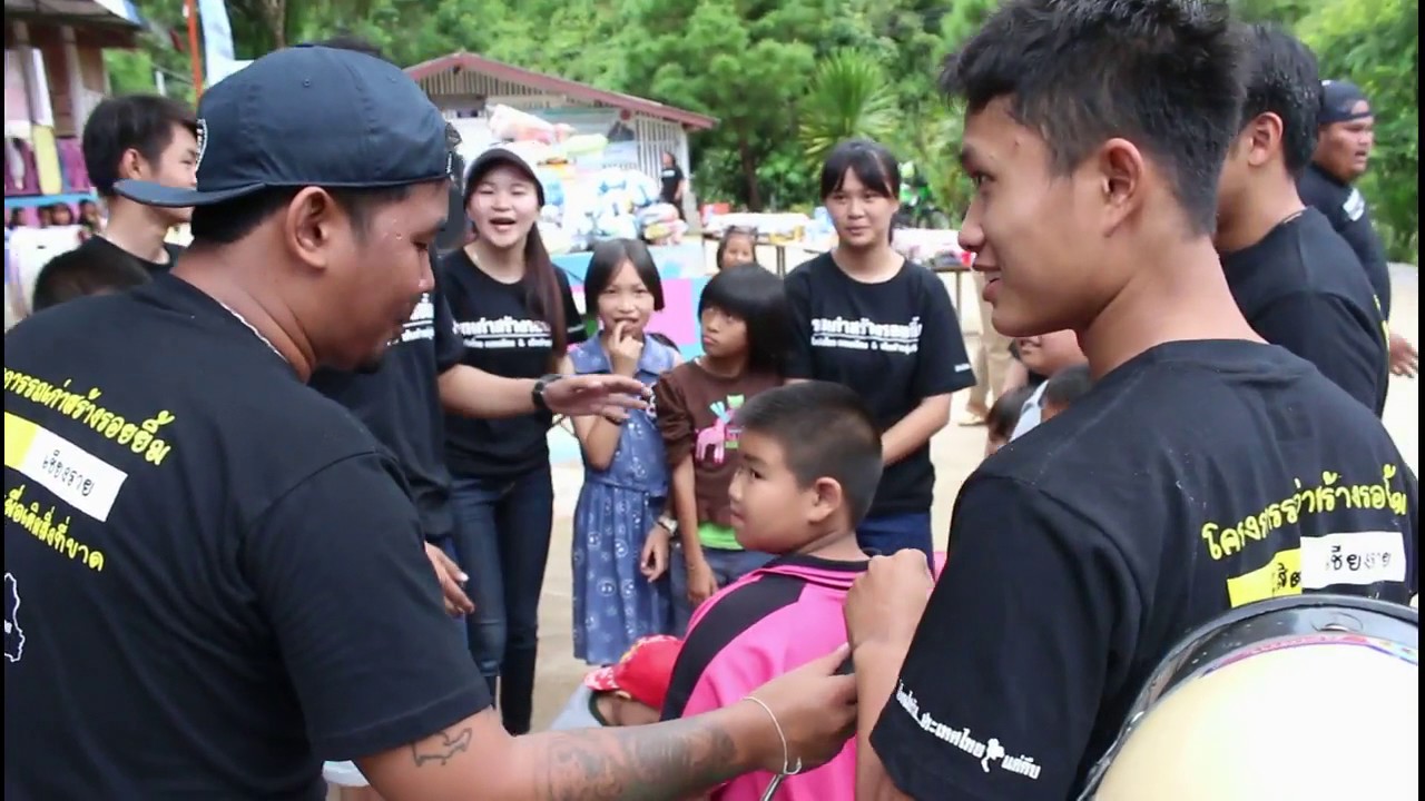 โครงการรถเก่าสร้างรอยยิ้ม โรงเรียนบ้านป่าเมี่ยงแม่พริก จ.เชียงราย