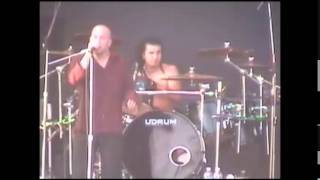 Finger Eleven - Edgefest - Molson Park - Barrie - Ontario - Canada - 07/01/02 Pt2