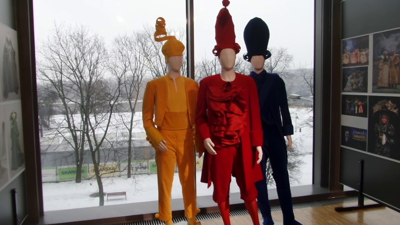 Costume at the Turn of the Century 1990 - 2015 Exhibition in Warsaw