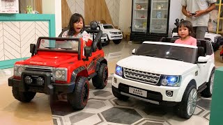 Keysha Dan Afsheena Beli Mobil Mobilan Lucu Warna Merah Dan Warna Putih Kids Playing Car