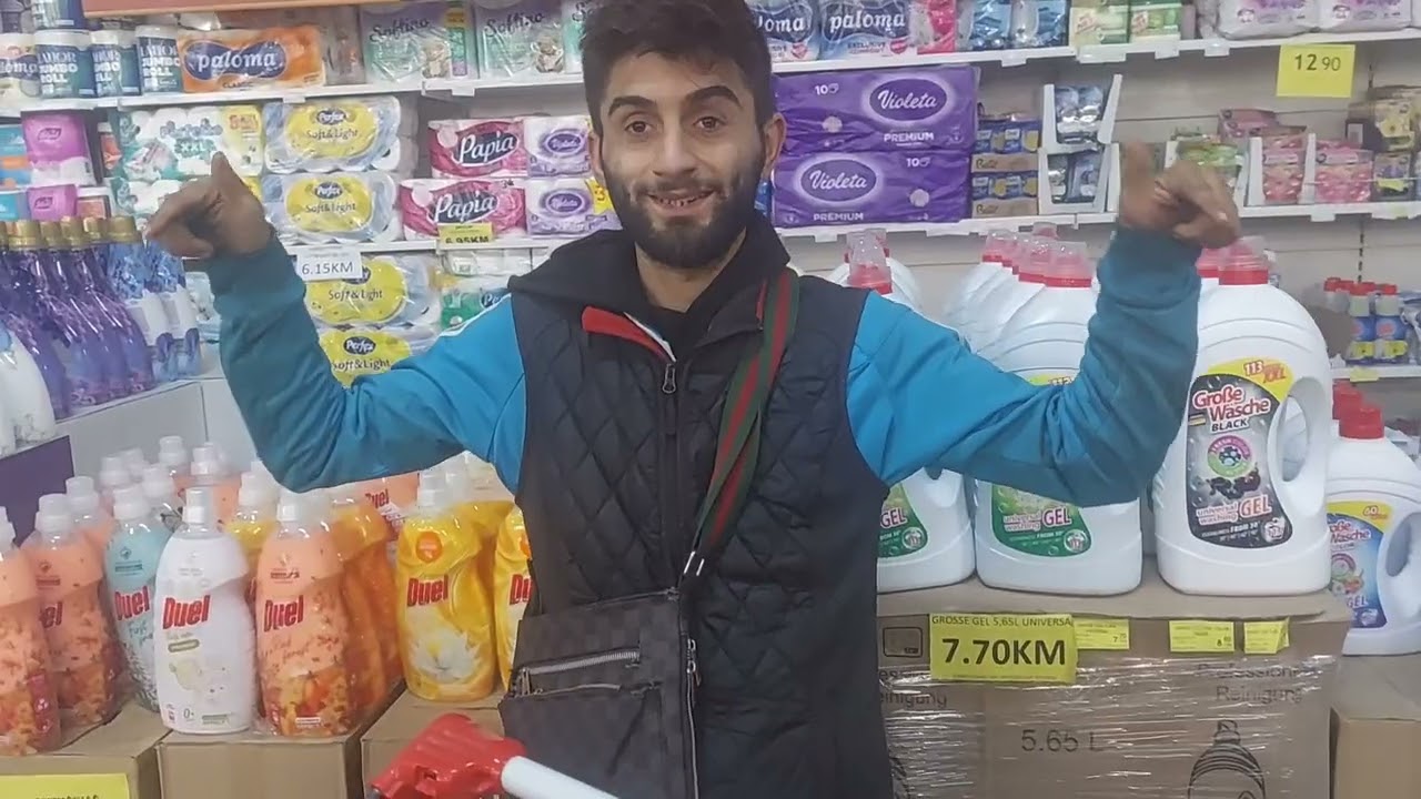 Ja i denita sa 5 djece odlučili smo danas u kilupovinu namjernice svi lajk I zapratite nas YouTube 